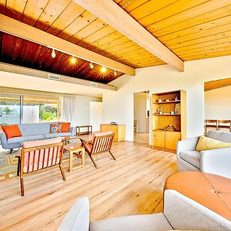 La Jolla Lookout Villa